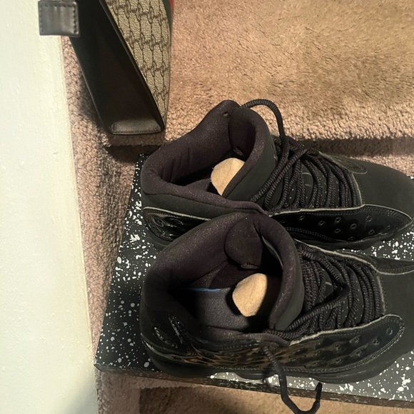 Air Jordan’s 13 retro cap and gown - Picture 7 of 7